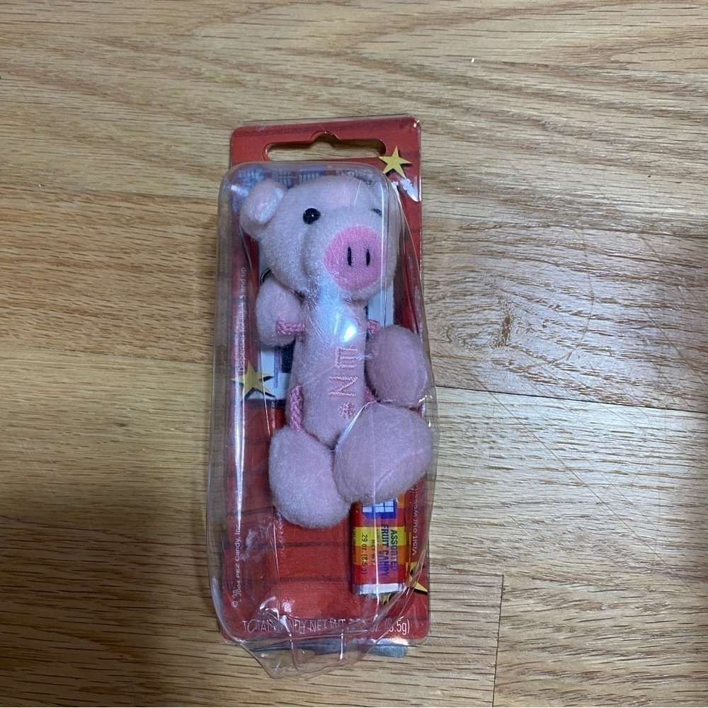 Pez Pets Barnyard Pig Keychain Candy Holder NEW Pink